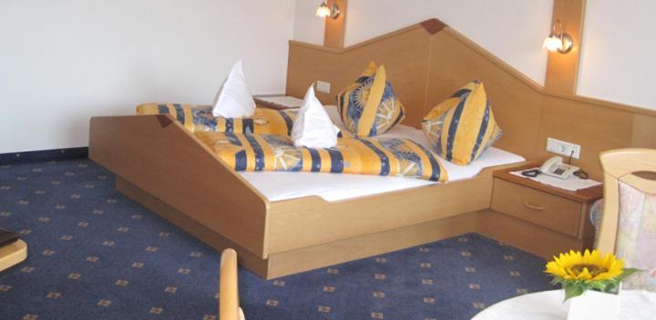 Small Hotel Sonne Тіроло Екстер'єр фото