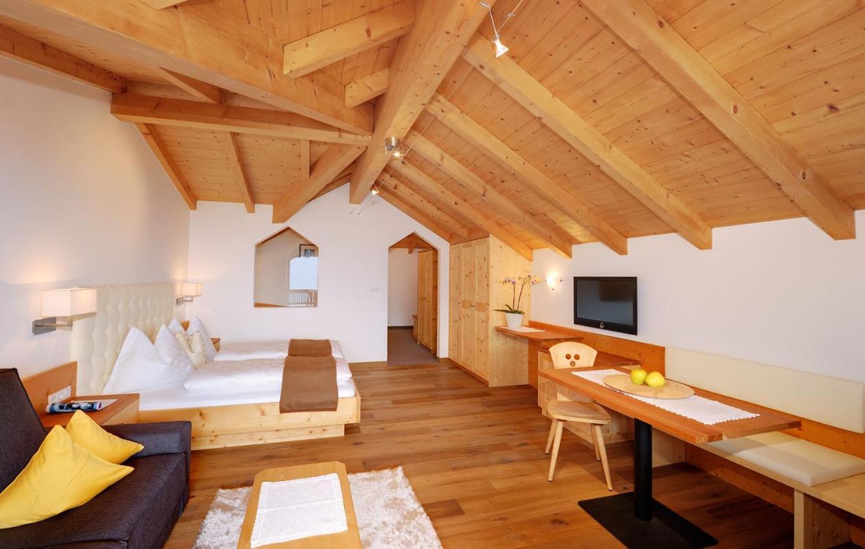 Small Hotel Sonne Тіроло Екстер'єр фото