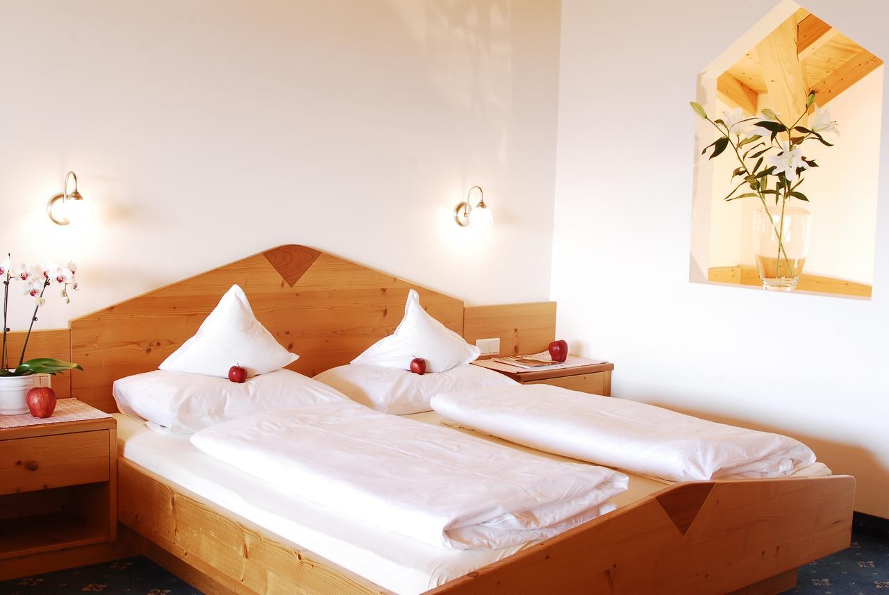 Small Hotel Sonne Тіроло Екстер'єр фото